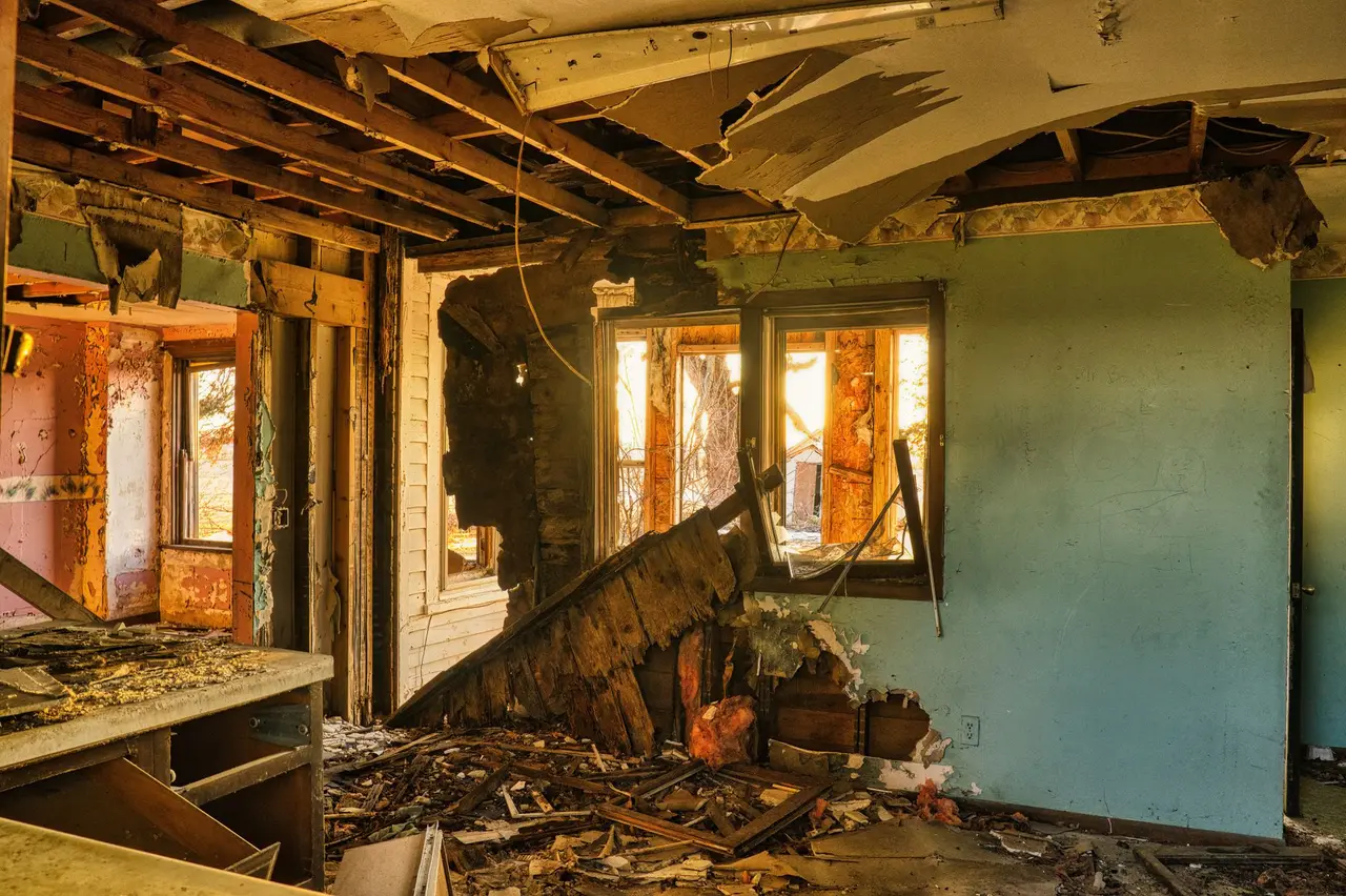 Ceiling Water Damage Cleanup in Freeport